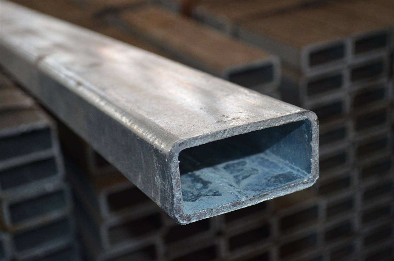 德宏鍍鋅扁鋼產品使用誤區