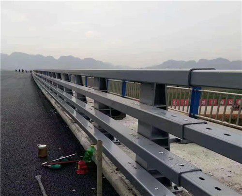 秦皇岛桥梁防撞护栏产品问题的解决方案
